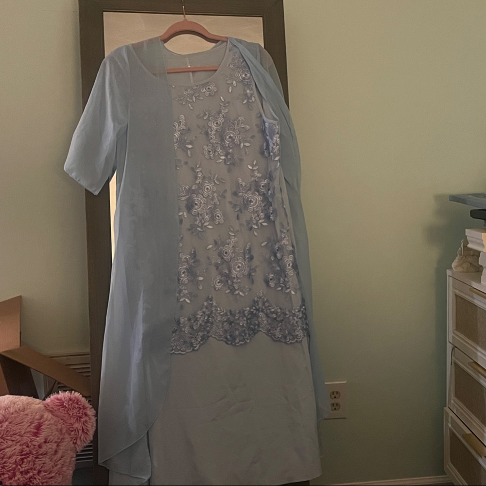 Elegant Blue Floral Dress never worn